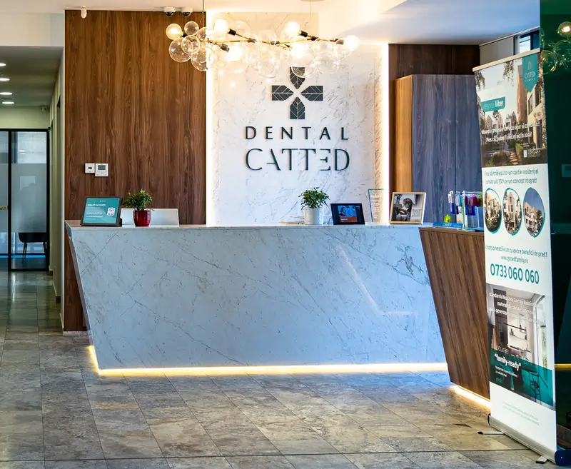 Contact Dental CATTED Pipera - Programează o Consultație Dental CATTED Reception Desk